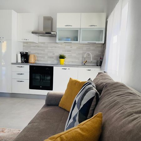 Apartment Erika - For 2 Near The Beach PUY Exterior foto